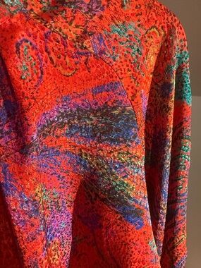Vibrant Red Multicolor Print Women's Blouse